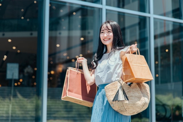 アウトレットで販売している喪服の特徴や値段